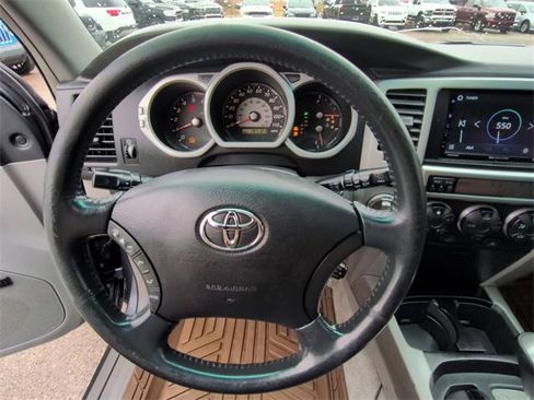 Used 2004 Toyota 4Runner SR5 image 19
