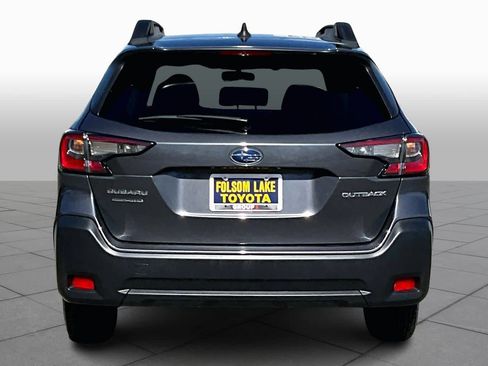 Used 2023 Subaru Outback Premium image 4