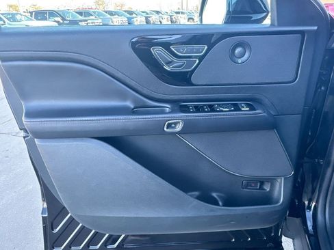 Used 2023 Lincoln Aviator Reserve image 23