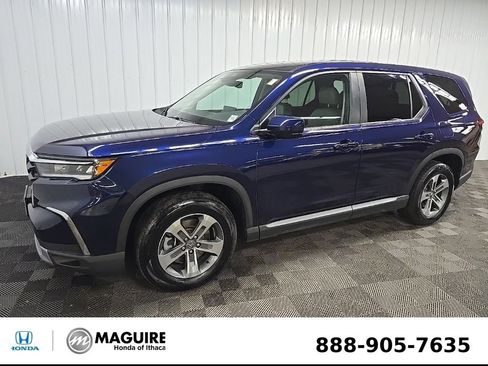 Used 2025 Honda Pilot EX-L image 6