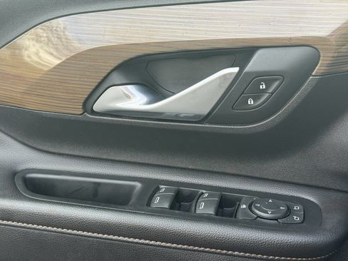 Used 2019 GMC Terrain SLE w/ Driver Convenience Package image 24