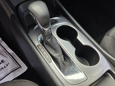 Used 2022 Chevrolet Malibu LS FWD image 24