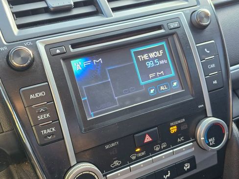 Used 2013 Toyota Camry SE image 31