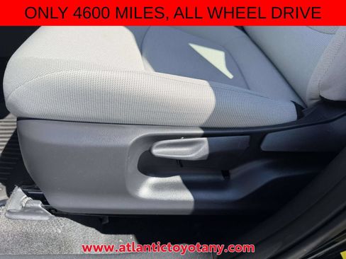 Used 2026 Toyota Corolla Cross L AWD/4WD image 18