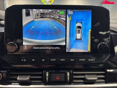 Used 2023 Nissan Pathfinder SL image 35