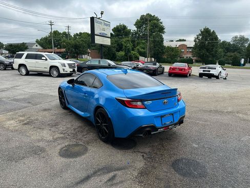 Used 2023 Toyota GR86 Premium w/ ALL Weather Mat Package (TMS) RWD image 6