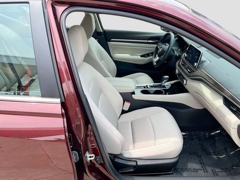 Used 2023 Nissan Altima 2.5 SV AWD/4WD image 26
