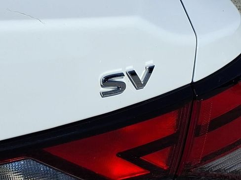 Used 2024 Nissan Sentra SV FWD image 18
