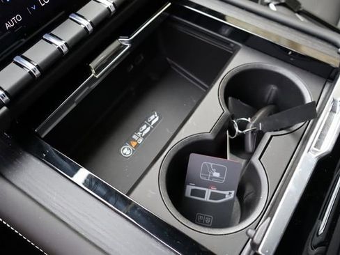 Used 2026 GMC Yukon AT4 Ultimate AWD/4WD image 30