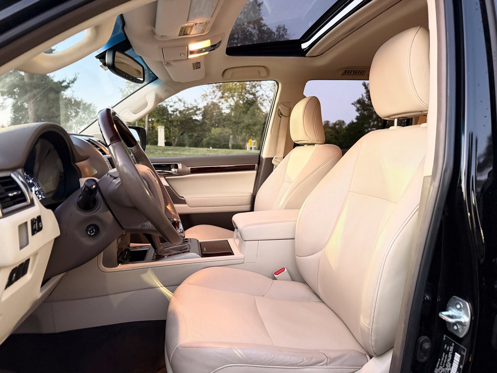 Used 2019 Lexus GX 460 Premium AWD/4WD image 16