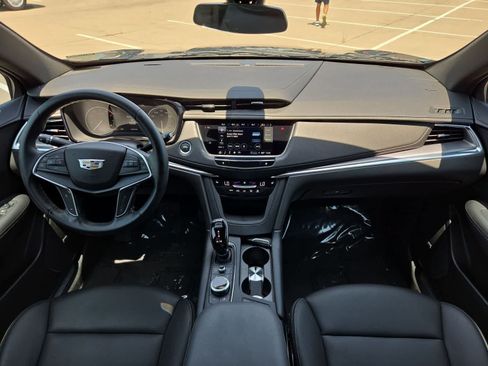 Used 2024 Cadillac XT5 Luxury FWD image 13