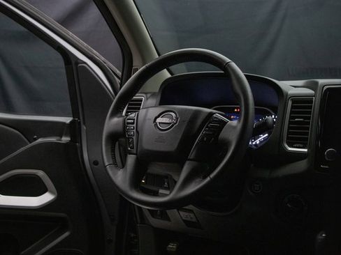 Used 2023 Nissan Frontier SV w/ SV Convenience Package image 15