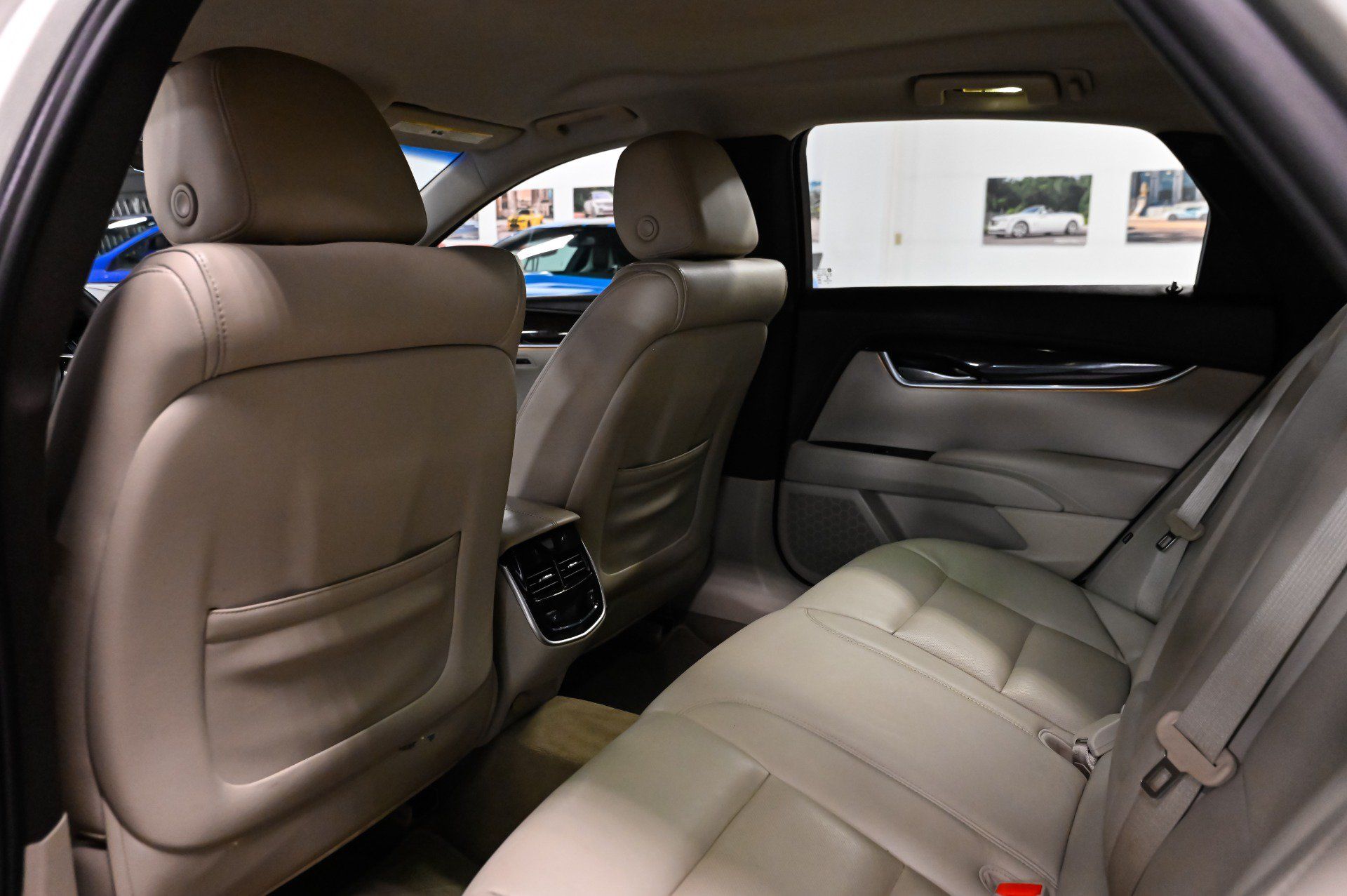 Used 2015 Cadillac XTS Luxury w/ Driver Awareness Package AWD/4WD image 7