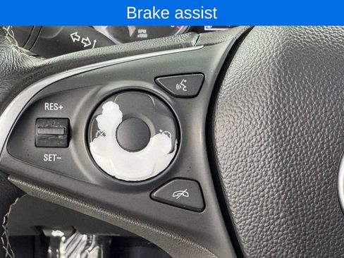 Used 2018 Buick Regal Preferred FWD image 18