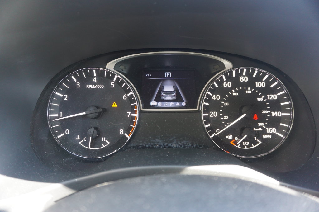 Used 2019 Nissan Pathfinder SL FWD image 7