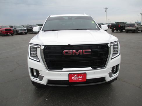 Used 2021 GMC Yukon SLE image 12