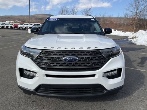 Used 2023 Ford Explorer XLT w/ Equipment Group 202A image 30