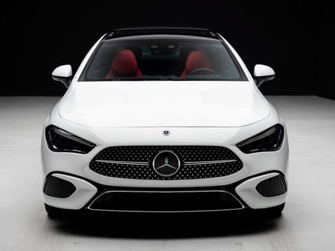 Used 2024 Mercedes-Benz CLE 300 4MATIC Coupe w/ Driver Assistance Package image 7