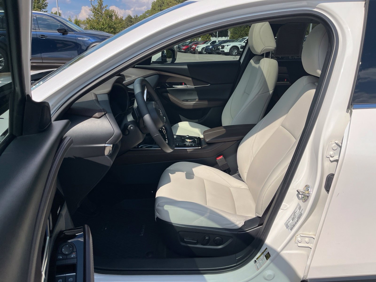 Certified 2025 MAZDA CX-30 AWD 2.5 S w/ Premium Package image 29