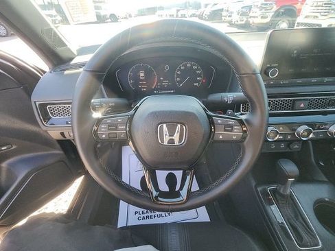 Used 2025 Honda Civic Sport image 13
