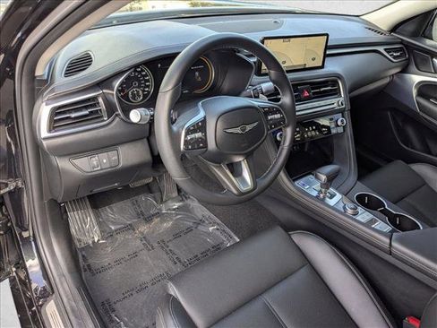 Used 2025 Genesis G70 2.5T image 10