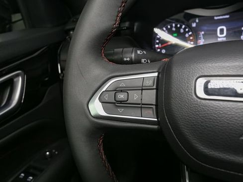 Used 2026 Jeep Compass Trailhawk AWD/4WD image 32