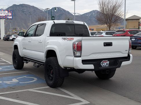 Used 2023 Toyota Tacoma TRD Sport image 8