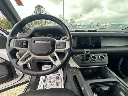 Used 2024 Land Rover Defender 110 X-Dynamic SE AWD/4WD image 14