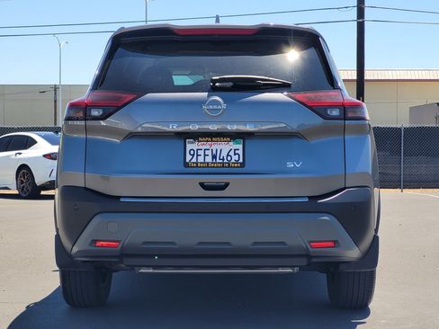 Certified 2023 Nissan Rogue SV FWD image 5