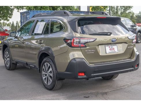 Certified 2025 Subaru Outback Premium AWD/4WD image 5