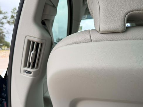 Certified 2023 Volvo XC60 B5 Plus w/ Climate Package image 17