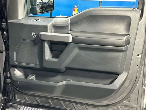 Used 2015 Ford F150 XLT w/ Equipment Group 302A Luxury image 37