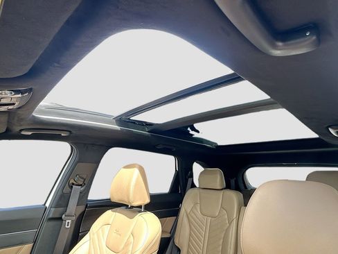 Certified 2025 Kia Sorento SX Prestige w/ Olive Brown Leather Package image 23