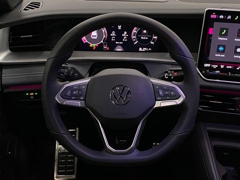 New 2026 Volkswagen Tiguan SE R-Line AWD/4WD image 14