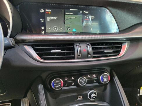 New 2025 Alfa Romeo Stelvio Sprint image 45