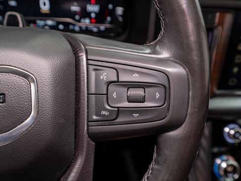 Used 2023 GMC Yukon Denali Ultimate AWD/4WD image 30