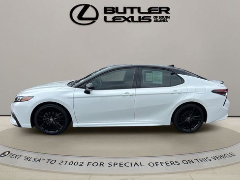 Used 2021 Toyota Camry XSE w/ Navigation Package image 8