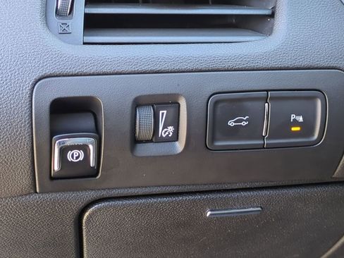 Used 2019 Chevrolet Impala Premier image 16