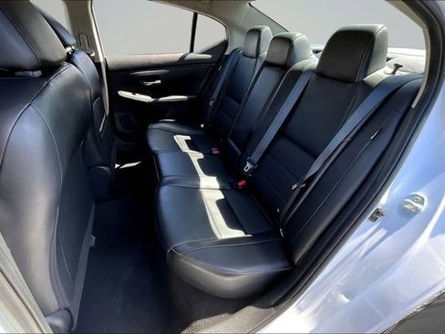 Used 2023 Nissan Sentra SR w/ SR Premium Package FWD image 21