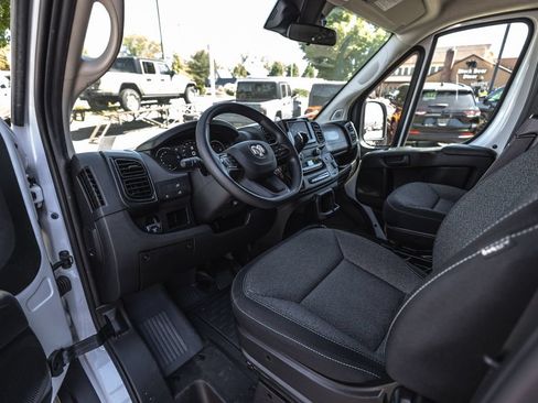 Used 2025 RAM ProMaster 2500 w/ U-Haul Equipment Group FWD image 16