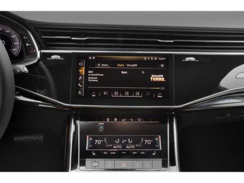 Used 2022 Audi Q7 2.0T Premium Plus AWD/4WD image 13
