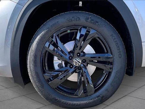 New 2026 Volkswagen Atlas Cross Sport SEL R-Line image 11