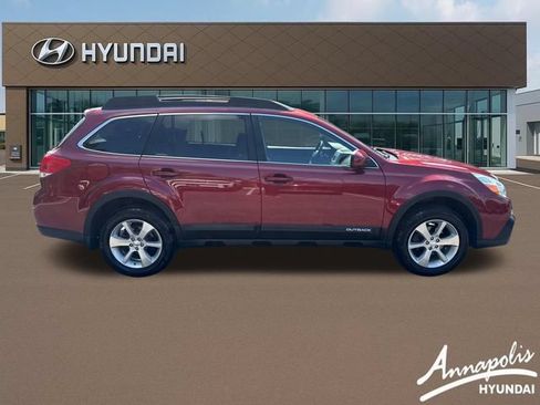 Used 2014 Subaru Outback 2.5i Limited w/ Moonroof Package AWD/4WD image 6