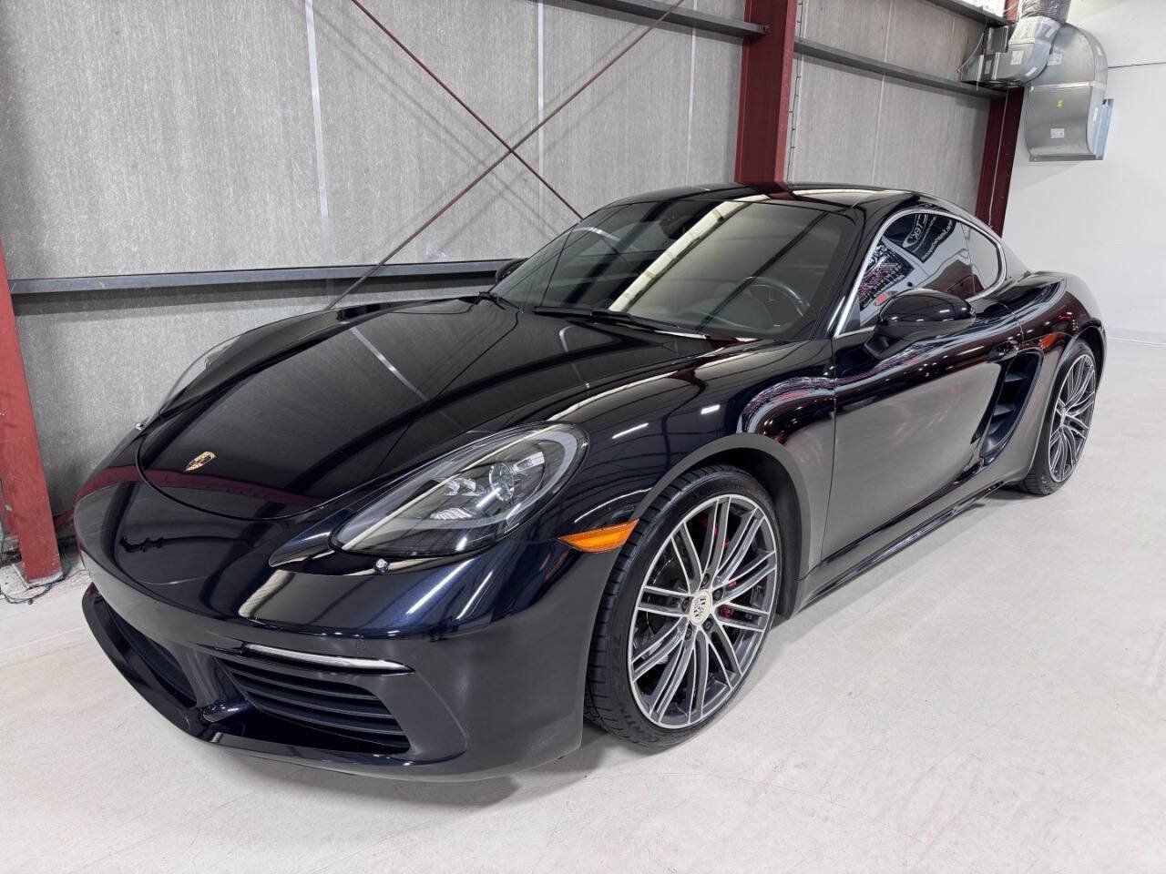Used 2018 Porsche 718 Cayman S RWD image 3