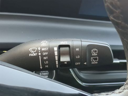 Used 2024 Kia Seltos S image 32