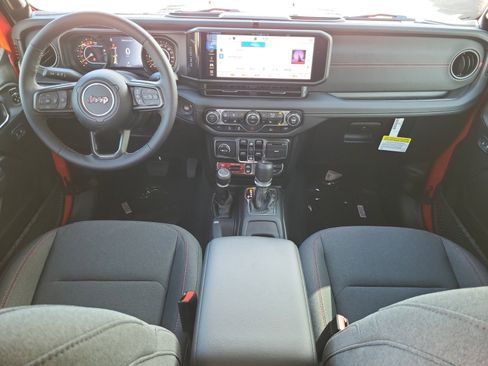 New 2025 Jeep Gladiator Rubicon w/ Convenience Group image 20