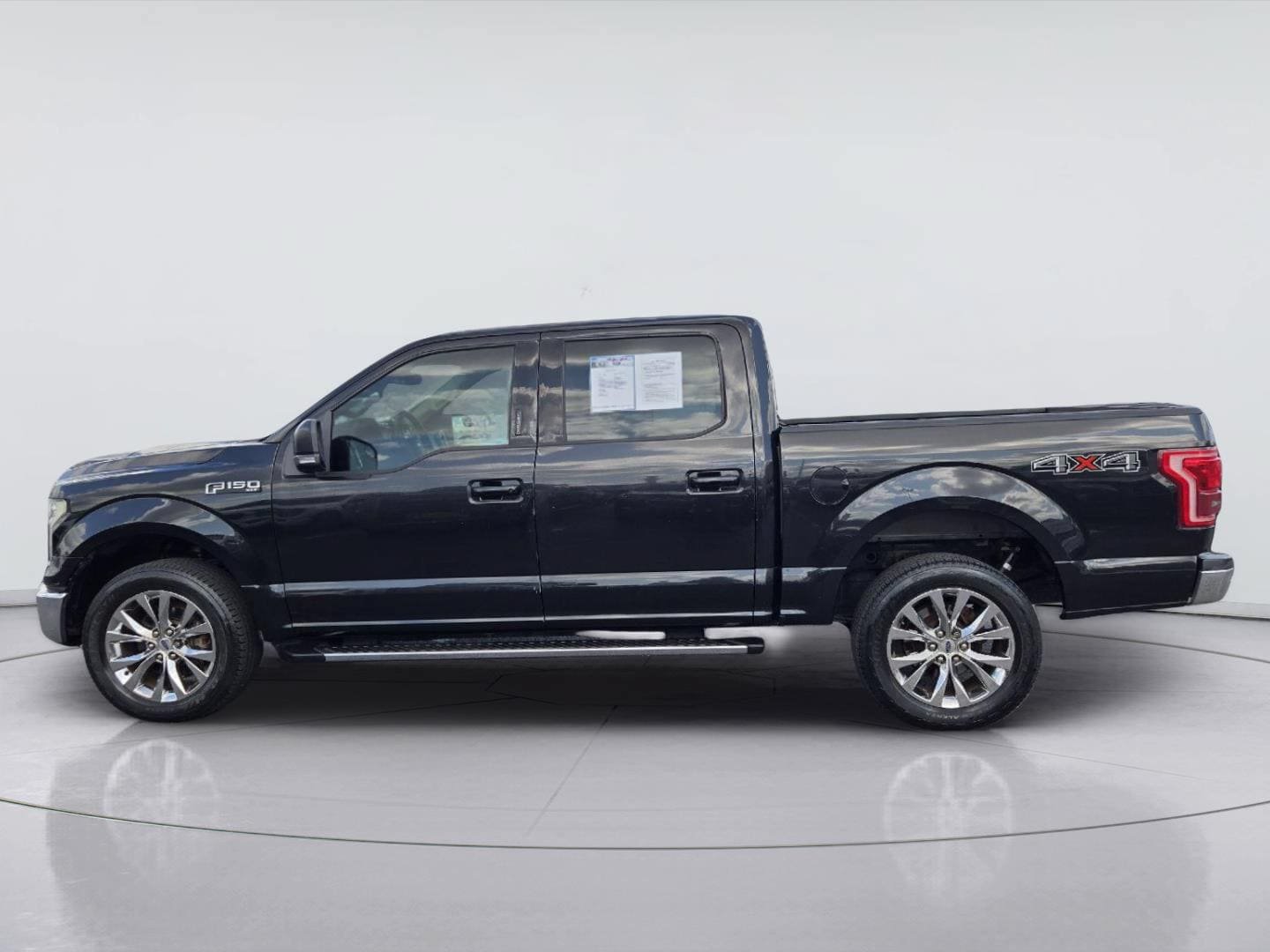 Used 2015 Ford F150 XLT w/ Equipment Group 302A Luxury AWD/4WD image 5