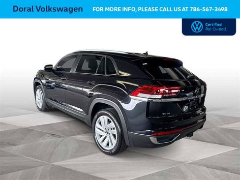 Certified 2022 Volkswagen Atlas Cross Sport SE image 6