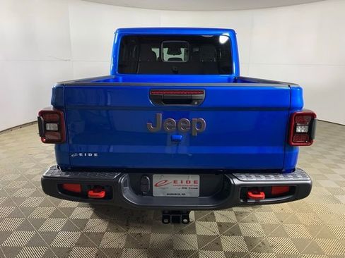 New 2026 Jeep Gladiator Rubicon w/ Steel Power Dome Hood Package AWD/4WD image 6