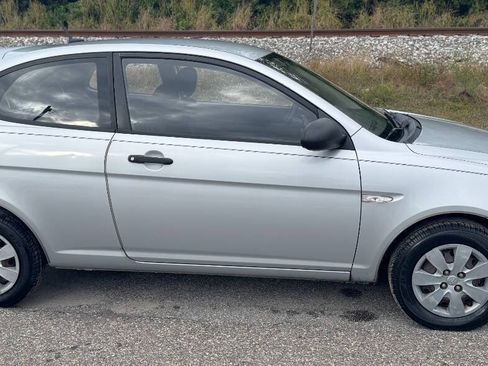 Used 2009 Hyundai Accent GS w/ Popular Equipment Pkg 2 FWD image 6